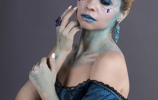 body-painting-camouflage-tulipe