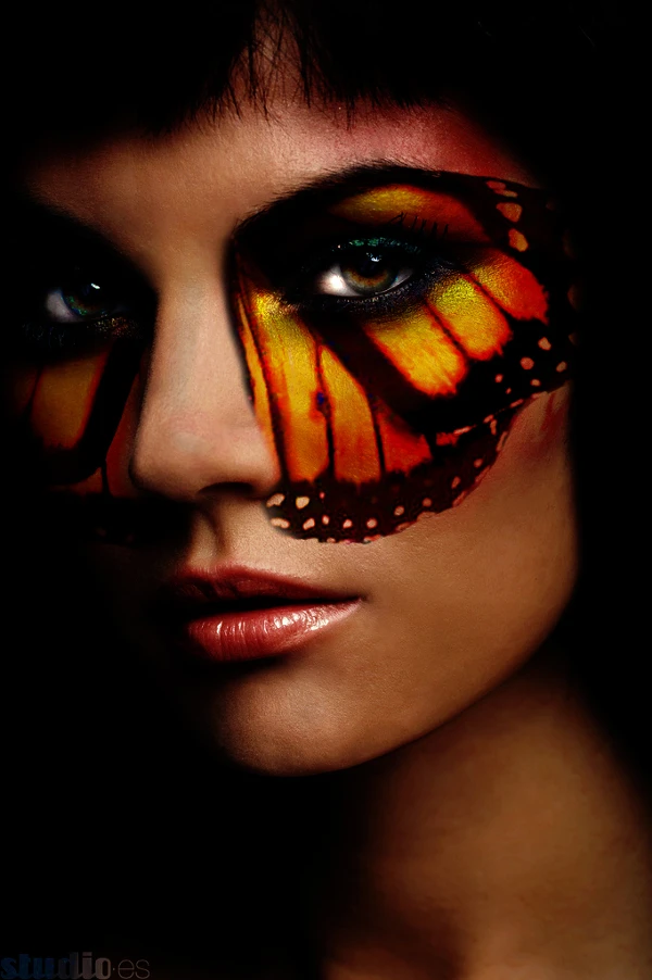maquillage-papillon-femme-fatale