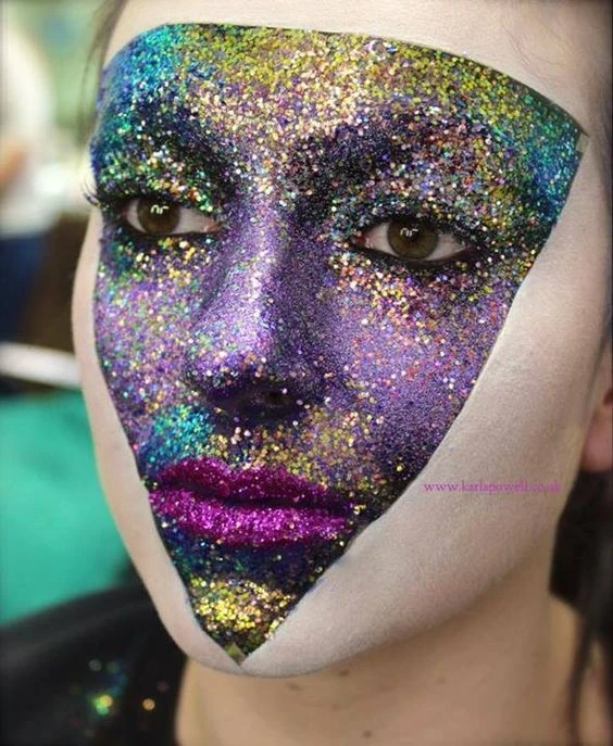 Facepainting triangle